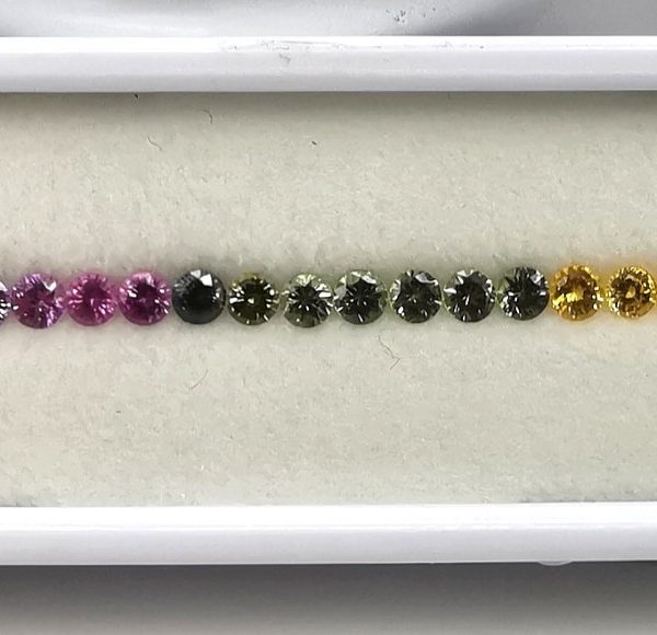 42528 Ligne Saphir fancy rond 4mm 29p 9.26cts - 140€/lot