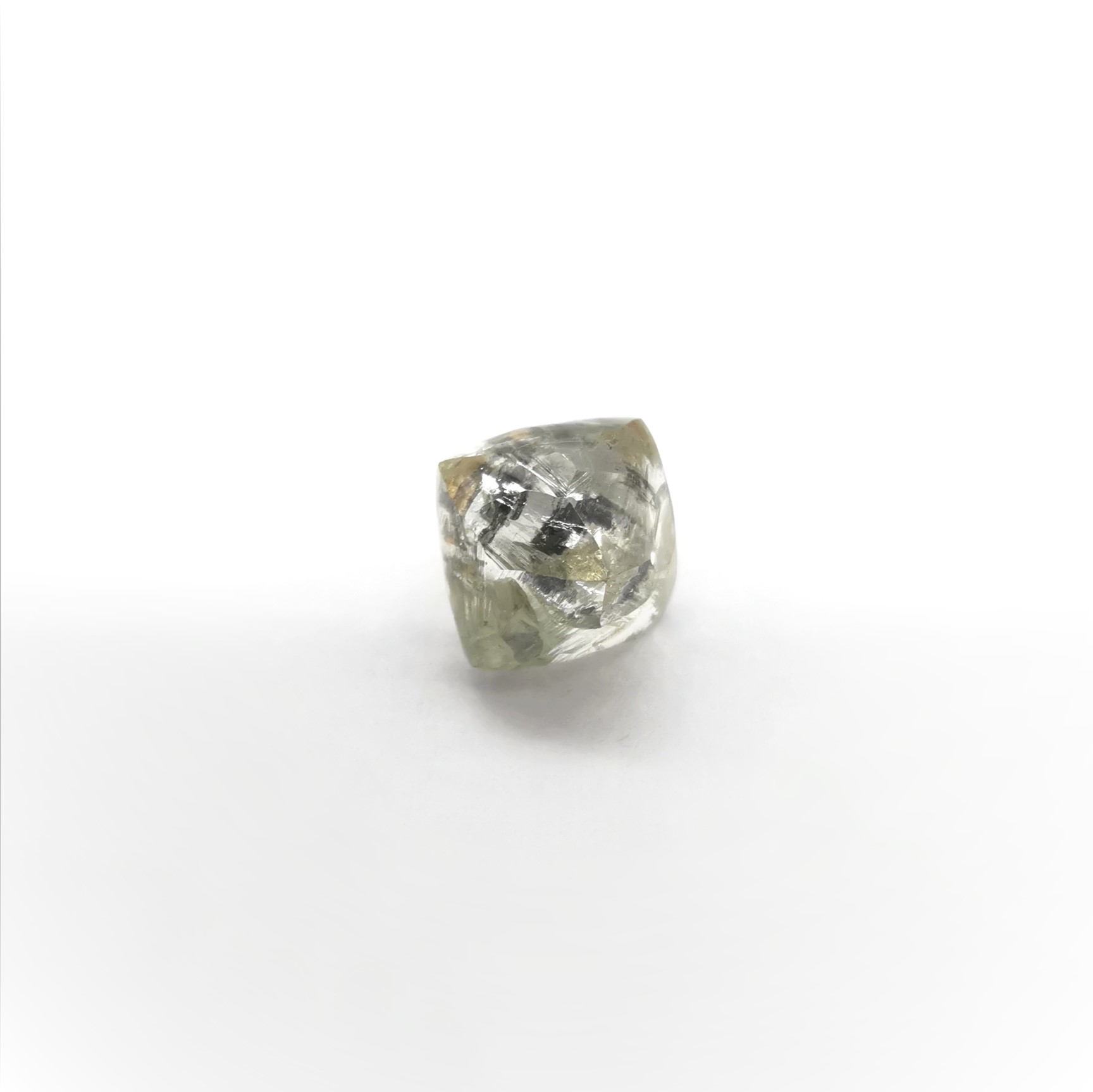 39755 Diamant Brut/octaèdre/4.36cts/incolore – Image 2