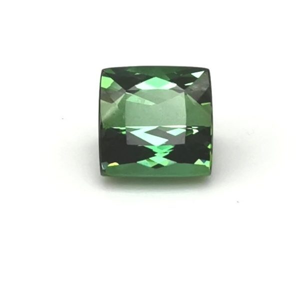 42705 TOURMALINE VERTE COUSSIN 9X9 ; 4.11CTS