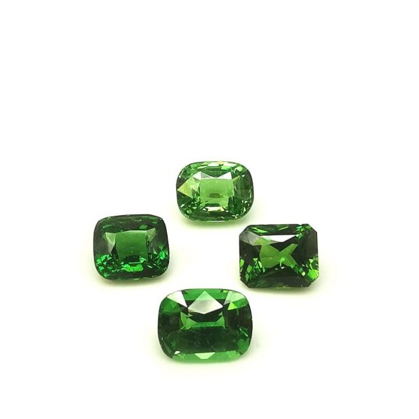 42722 Lot mêlées tsavorites  8.82cts